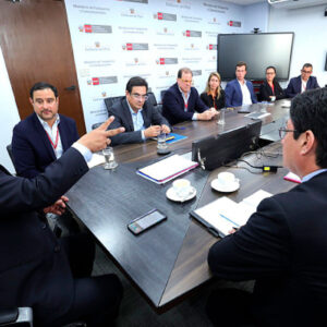 Autoridades y aerolíneas mantienen diálogo sobre TUUA de transferencia en aeropuerto Jorge Chávez