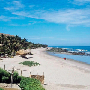 Mincetur recomienda a viajeros verificar estado de carreteras, playas y servicios turísticos ante fuertes lluvias y huaicos