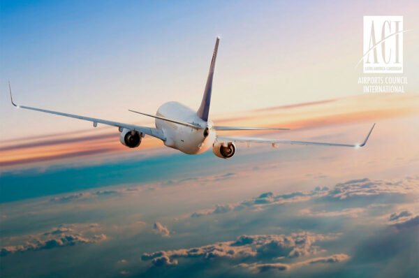 Tráfico aéreo en América Latina y el Caribe mantiene trayectoria de crecimiento con alza del 5% en 2025