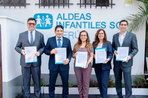 Operadores aeroportuarios del Perú se alían con Aldeas Infantiles SOS por la niñez