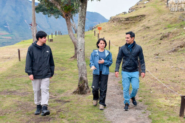 Actriz de Transformers y Superman, Isabela Merced, promociona Kuélap y el Mundo Chachapoyas