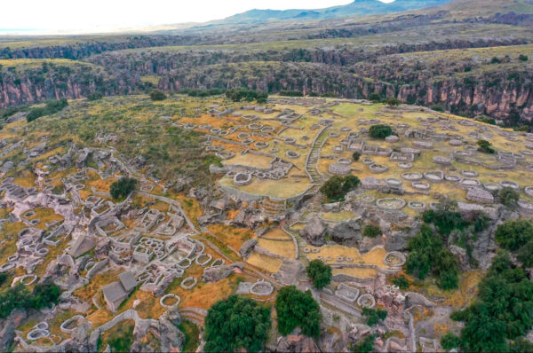 Descubren T’aqrachullo, ciudadela inca 4 veces más grande que Machu Picchu