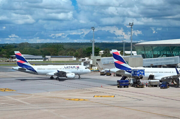 Venezuela: gremio de aerolíneas proyecta restablecimiento próximo de vuelos directos con Perú y Chile