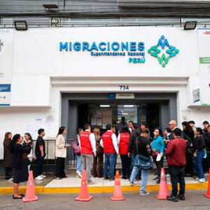 Contraloría fiscaliza entrega de pasaportes en oficinas de Migraciones en Lima