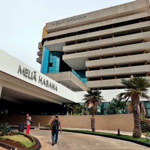 Meliá e Iberostar dejan de operar todos sus hoteles en Cuba