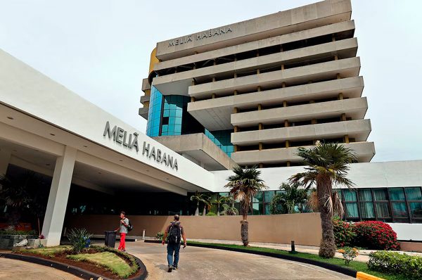 Meliá e Iberostar dejan de operar todos sus hoteles en Cuba