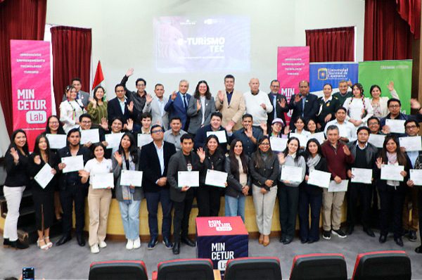 Mincetur reconoce a 13 emprendimientos innovadores de seis regiones en concurso e-Turismo TEC 2026