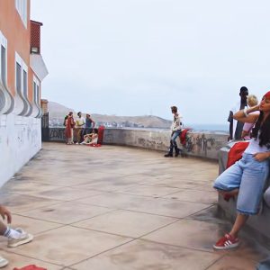 Barranco se luce ante el mundo en nuevo videoclip de banda de k-pop ENHYPEN