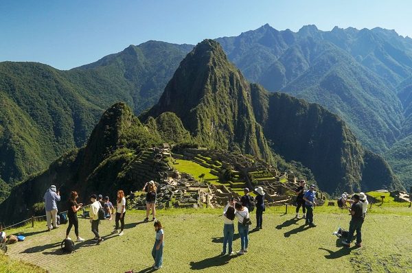 Turistas visitan Machu Picchu con normalidad tras controlarse incendio forestal