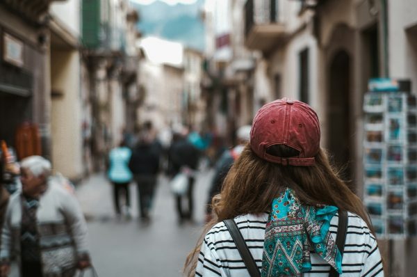 Mujeres representan más del 50% de anfitriones en Airbnb y generan cerca de S/ 102 millones