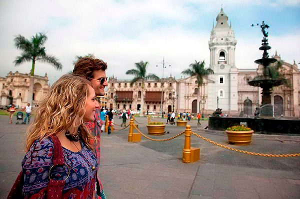 Turismo receptivo mantiene contracción a julio y recuperación prepandemia llega solo al 75,5%