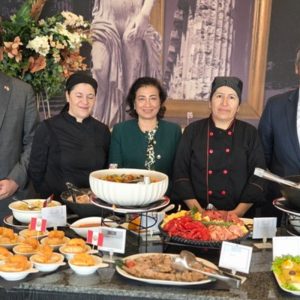 Gastronomía peruana conquista al público uruguayo con festival “Sabores del Perú”