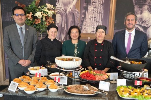 Gastronomía peruana conquista al público uruguayo con festival “Sabores del Perú”