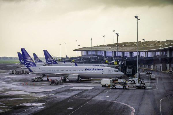 Aeropuerto de Panamá reanuda operaciones tras suspensión temporal por terremoto